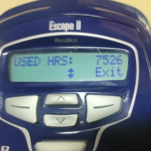 ResMed S8 Elite II CPAP with Easy-Breathe and H4i Heated Humidifier - Picture 2 of 15